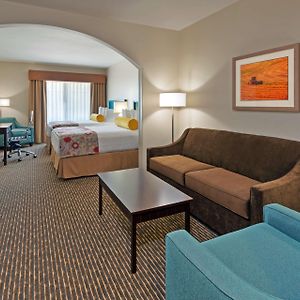 Quadruple Suite Disability Access